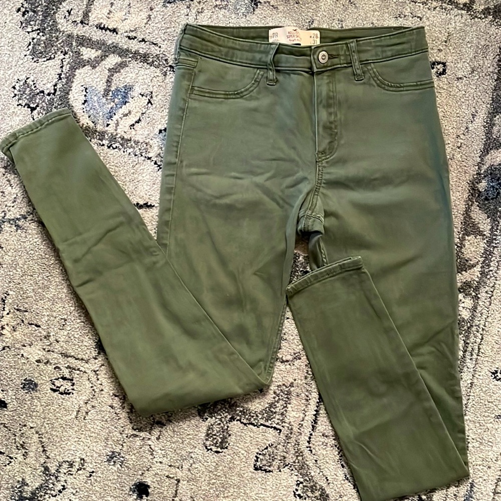 Hollister forest green high rise skinny jeans size 7R